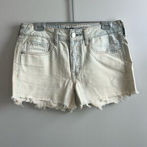 American eagle distressed Tom girl denim shorts light wash